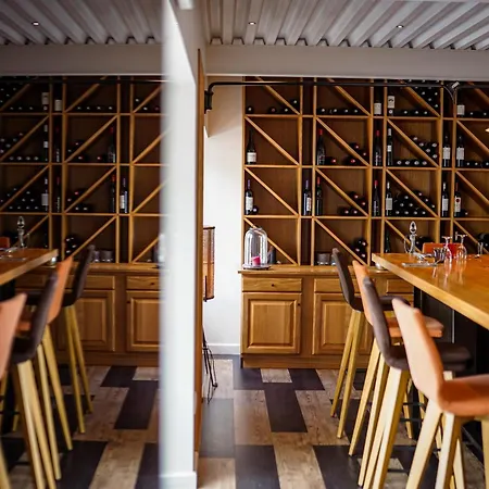 Logis De L'abbaye 2*