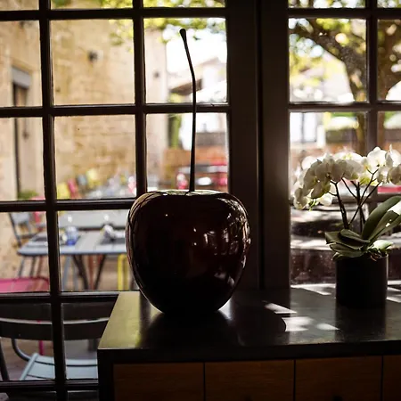 호텔 Logis De L'abbaye Celles-sur-Belle