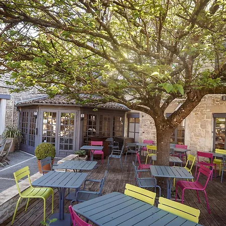 Logis De L'abbaye ホテル