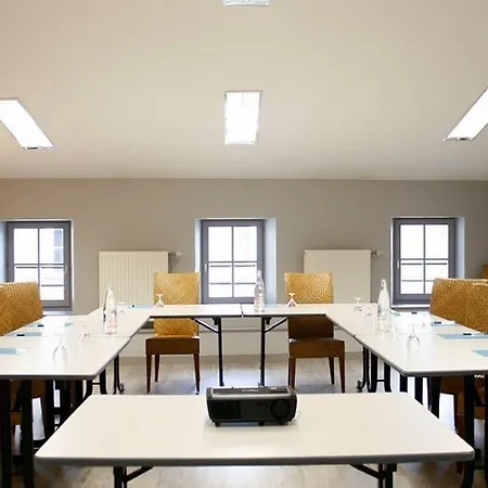 Logis De L'abbaye 2* Celles-sur-Belle