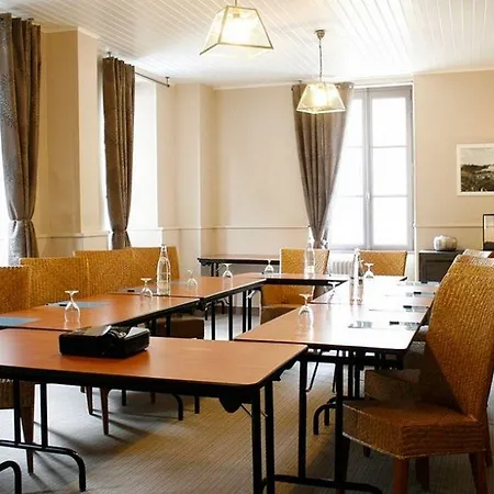 Logis De L'abbaye 호텔