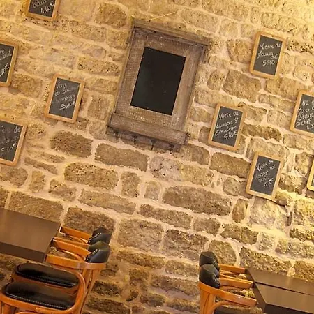 Logis De L'abbaye Hotel
