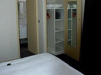 Logis De L'abbaye Hotel 2*
