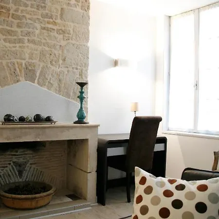 Logis De L'abbaye Celles-sur-Belle