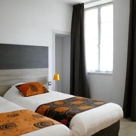 Logis De L'abbaye Hotel