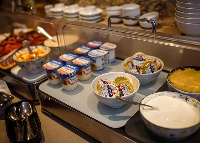 Logis De L'abbaye Hotel Celles-sur-Belle