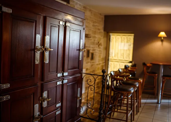 Logis De L'abbaye Celles-sur-Belle