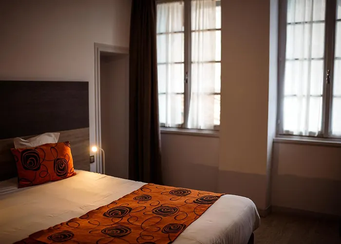 Logis De L'abbaye Hotel