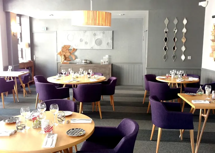 Logis De L'abbaye Hotel 2*