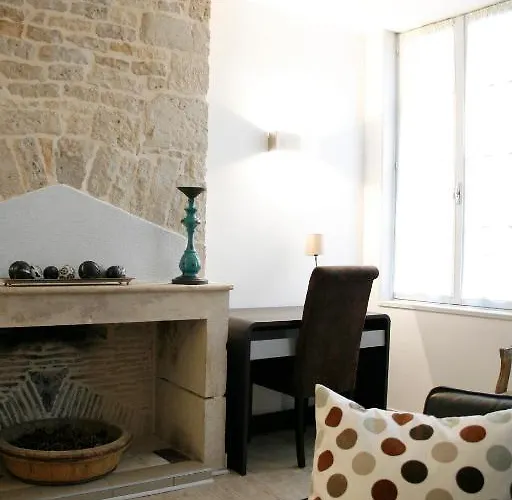 Logis De L'abbaye Celles-sur-Belle